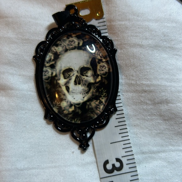 Skull necklace - Picture 8 of 8
